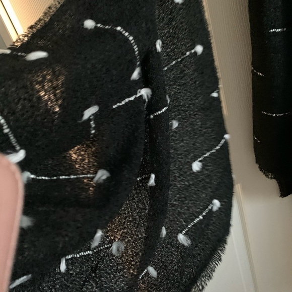 New - J Crew shawl/scarf - Picture 3 of 4